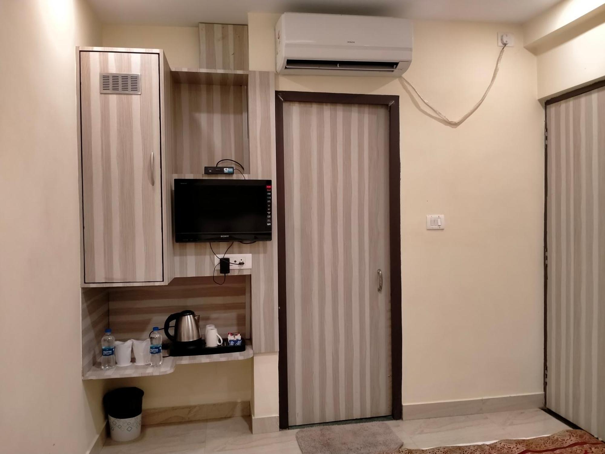 ורנאסי Vedic Villa מראה חיצוני תמונה