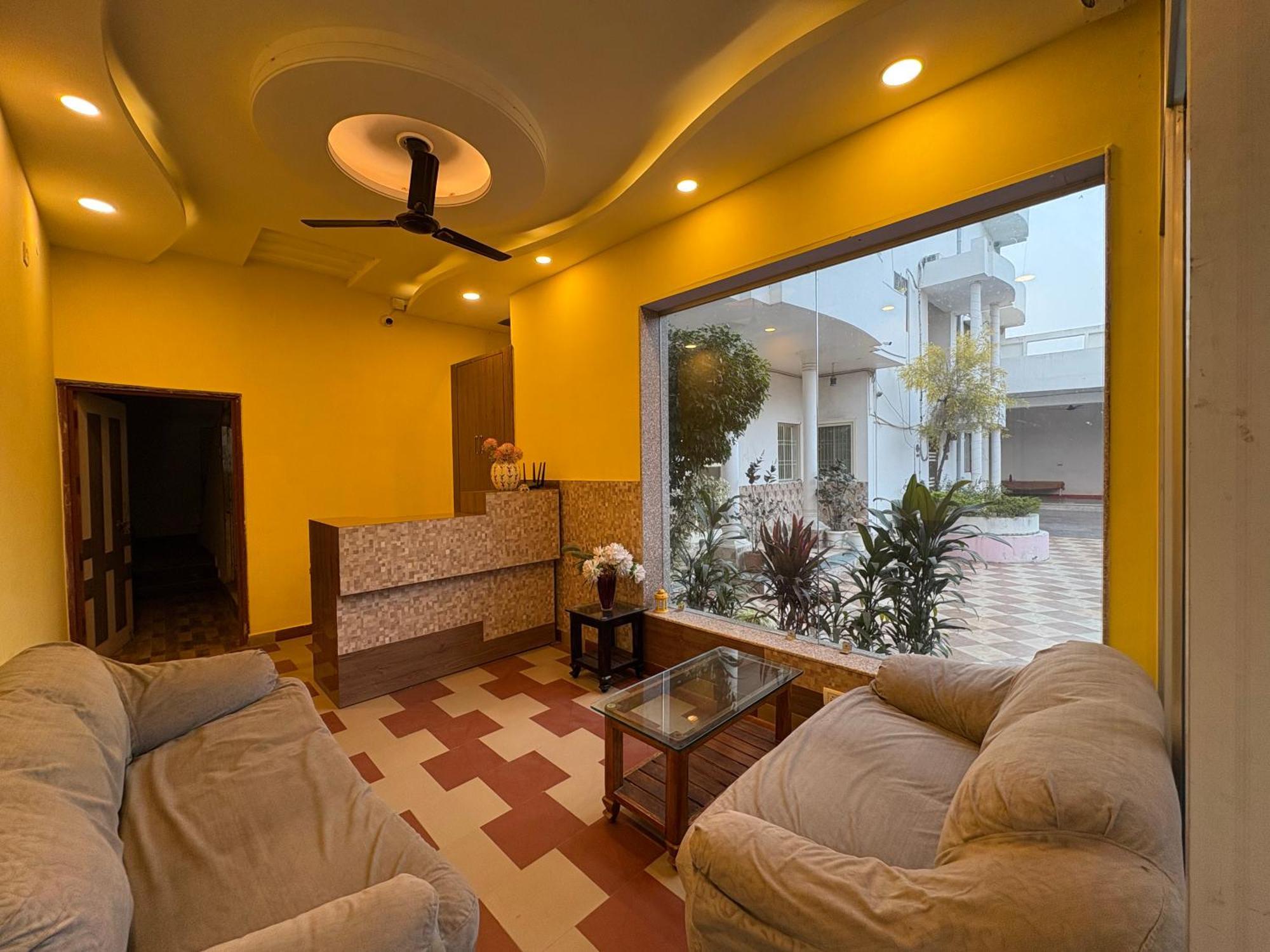 ורנאסי Vedic Villa מראה חיצוני תמונה